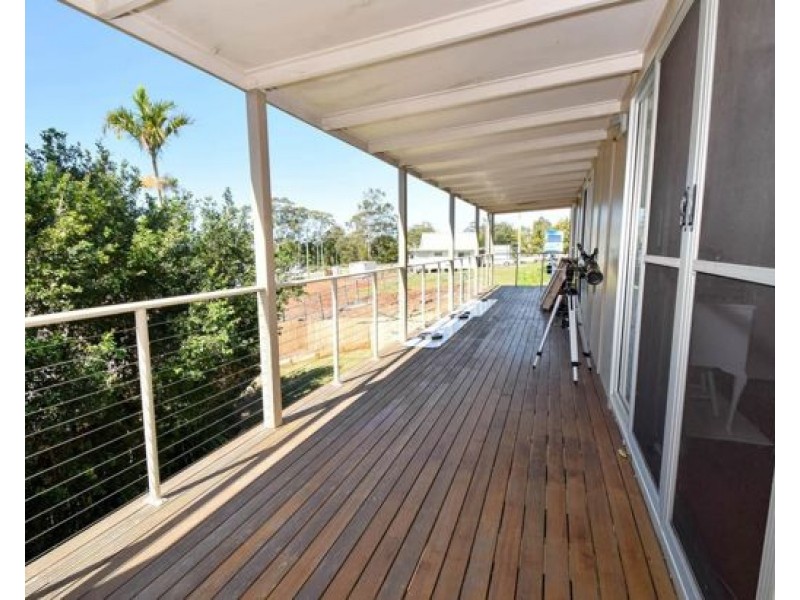 8 Bli Bli Road, Bli Bli QLD 4560
