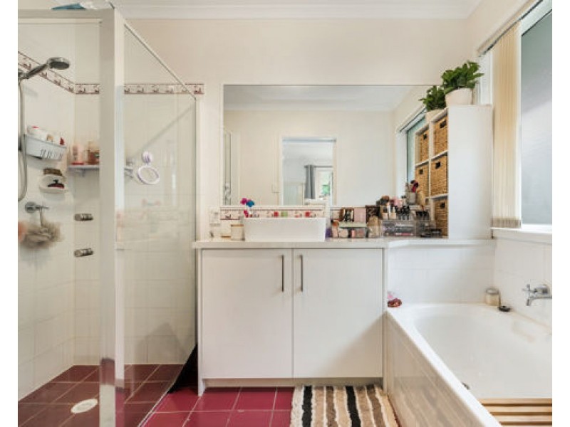 1/15 Ku-ring-gai Court, Kuluin QLD 4558