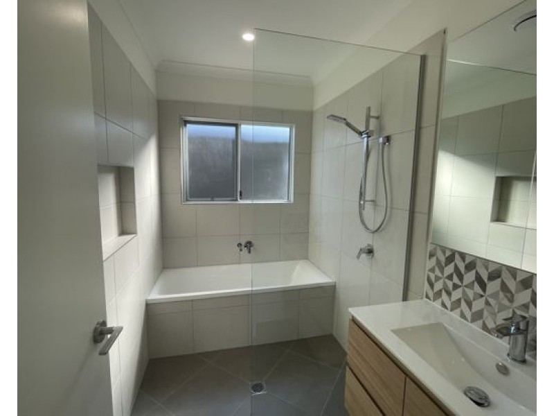 Forest Glen QLD 4556