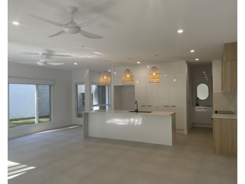 Forest Glen QLD 4556