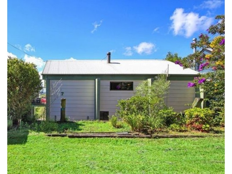Mapleton QLD 4560