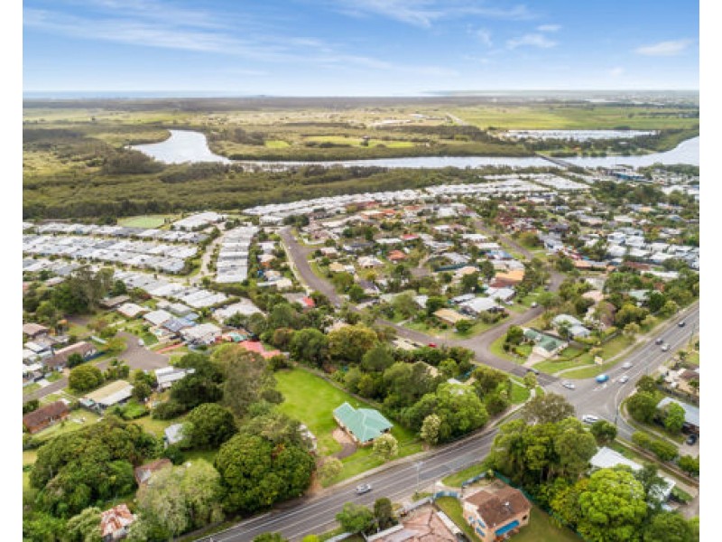 44 Bli Bli Rd, Bli Bli QLD 4560