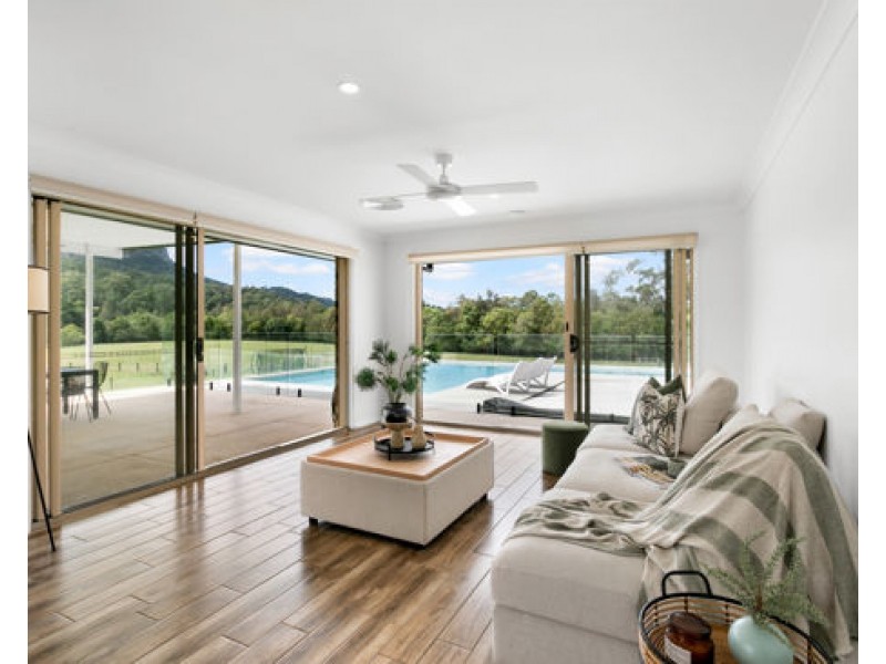 186 Collins Rd, Ninderry QLD 4561