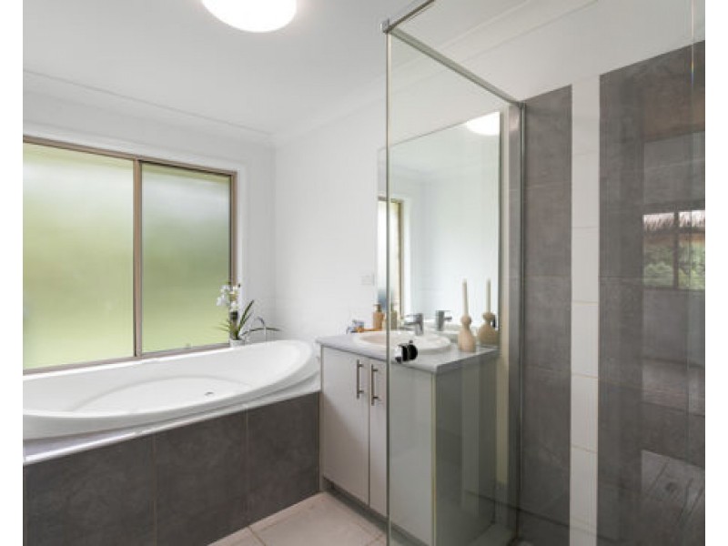 186 Collins Rd, Ninderry QLD 4561