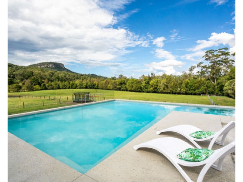 186 Collins Rd, Ninderry QLD 4561