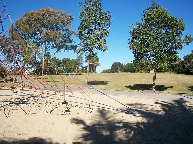 5 Brushbox Place, Meridan Plains QLD 4551