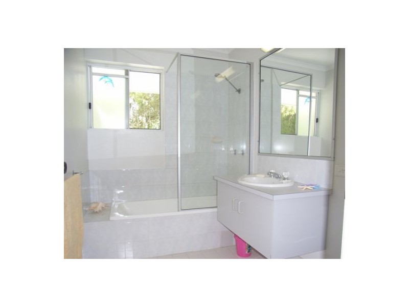 4 / 23 Margit Crescent, Sunrise Beach QLD 4567