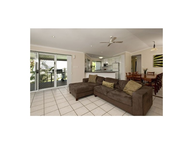 21 Bluebush Ave, Buderim QLD 4556