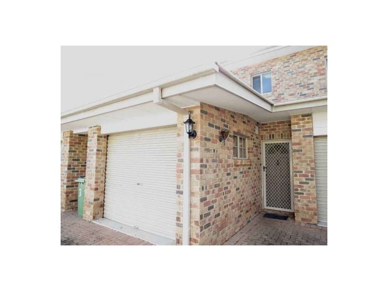 4/81 Goonawarra Drive, Mooloolaba QLD 4557