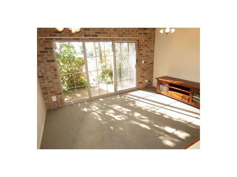 4/81 Goonawarra Drive, Mooloolaba QLD 4557