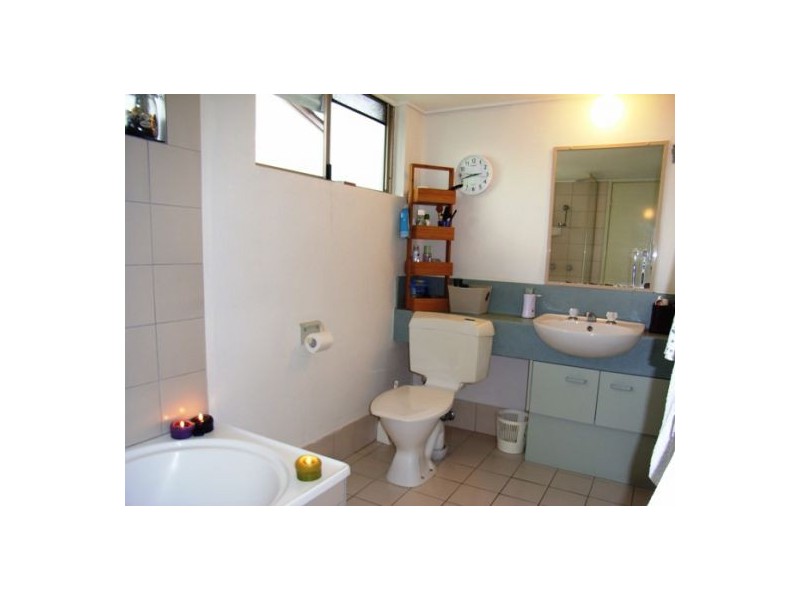 206 / 4 Lake Weyba Drive, Noosaville QLD 4566