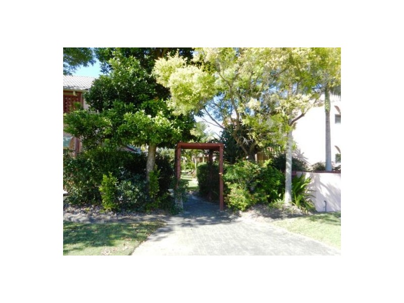 118 / 24 Lake Weyba Drive, Noosaville QLD 4566