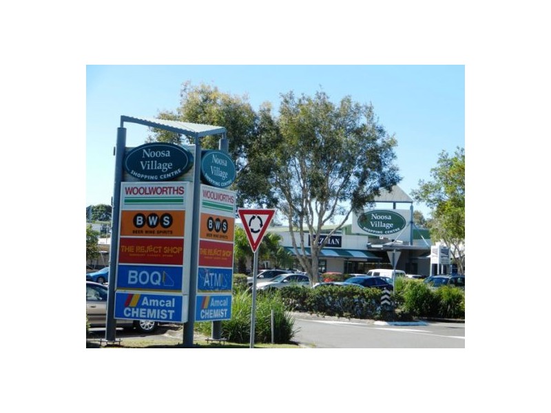 118 / 24 Lake Weyba Drive, Noosaville QLD 4566