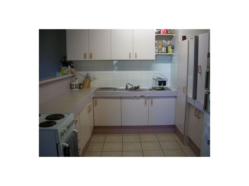 2/2 Sapphire Drive, Nambour QLD 4560