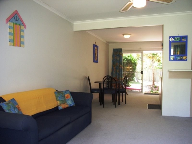 4/23 Margit Crescent, Sunrise Beach QLD 4567