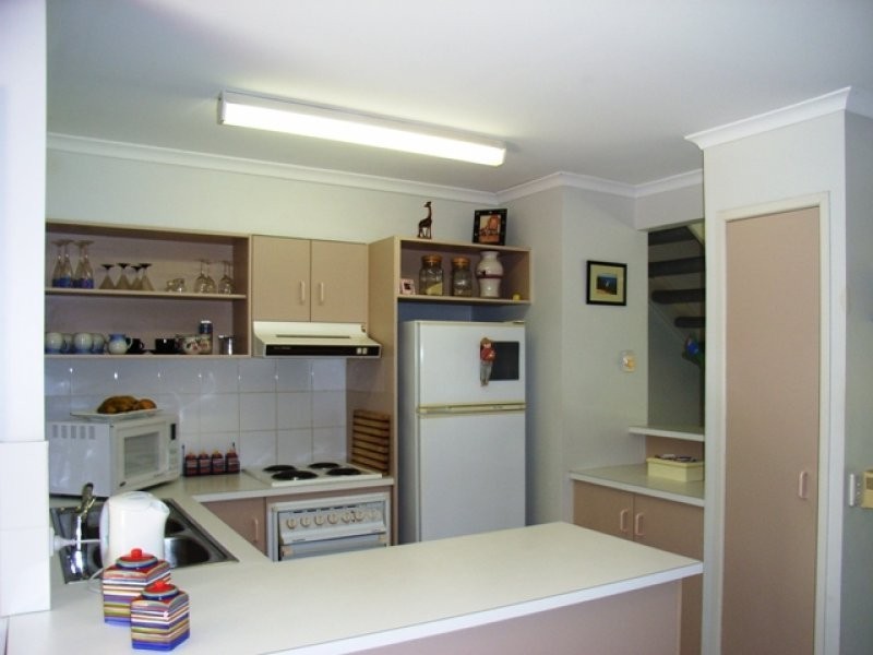 4/23 Margit Crescent, Sunrise Beach QLD 4567