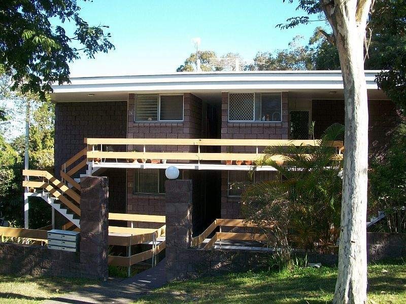 2/2 Sapphire Drive, Nambour QLD 4560