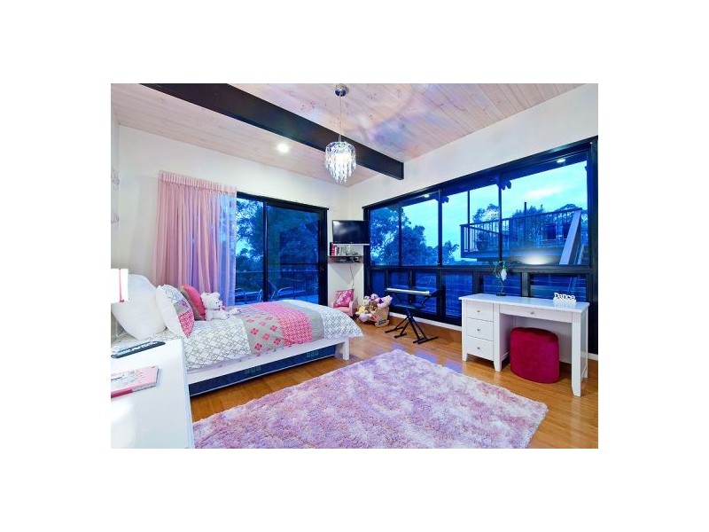 197 Upper Rosemount Rd, Rosemount QLD 4560