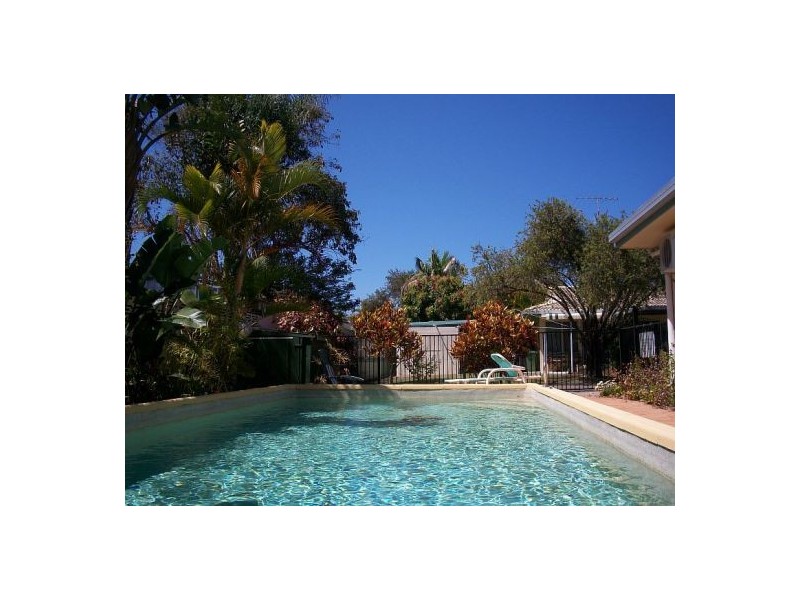 1/60 Broadsea Ave, Maroochydore QLD 4558