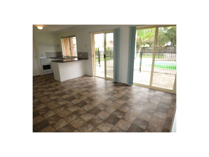 5 Cottonwood Court, Landsborough QLD 4550