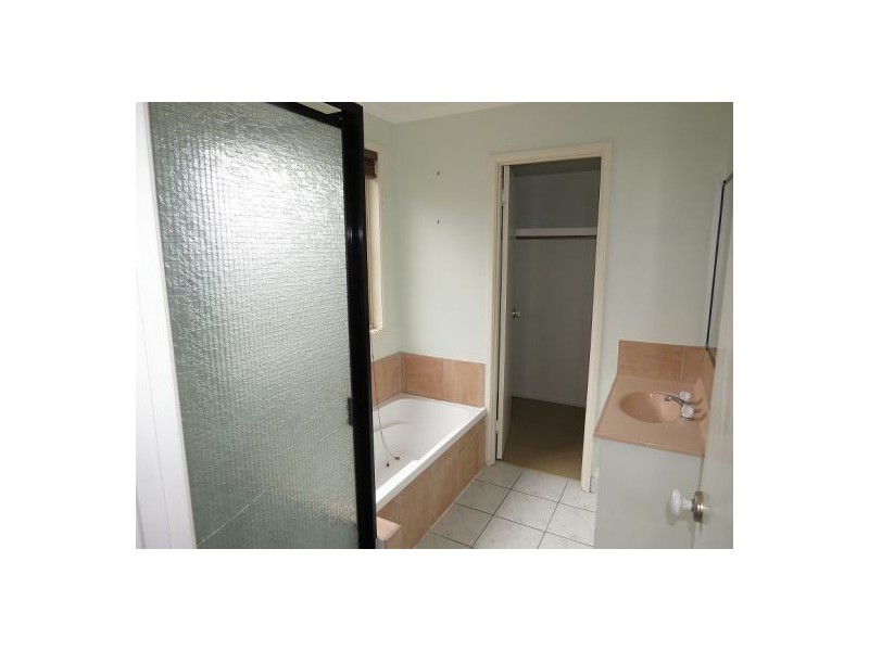 5 Cottonwood Court, Landsborough QLD 4550