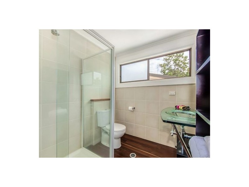 8 Pakee St, Alexandra Headland QLD 4572