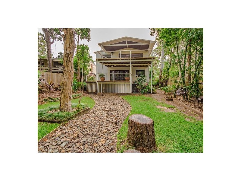 8 Pakee St, Alexandra Headland QLD 4572