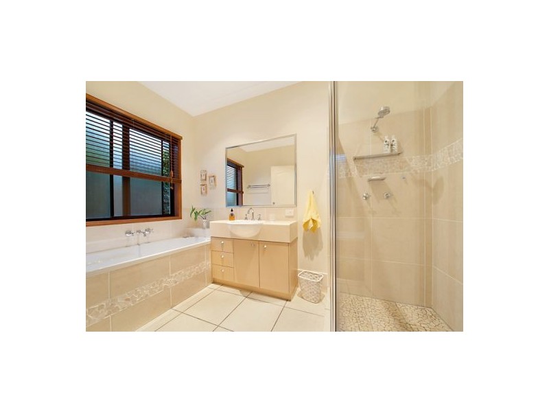 2 Red Jacket Court, Palmwoods QLD 4555