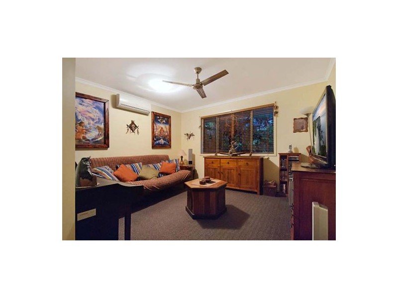 19 Petigrain Avenue, Palmwoods QLD 4555