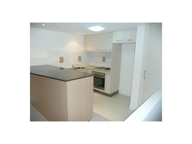 15/10 Grand Parade, Kawana Island QLD 4575