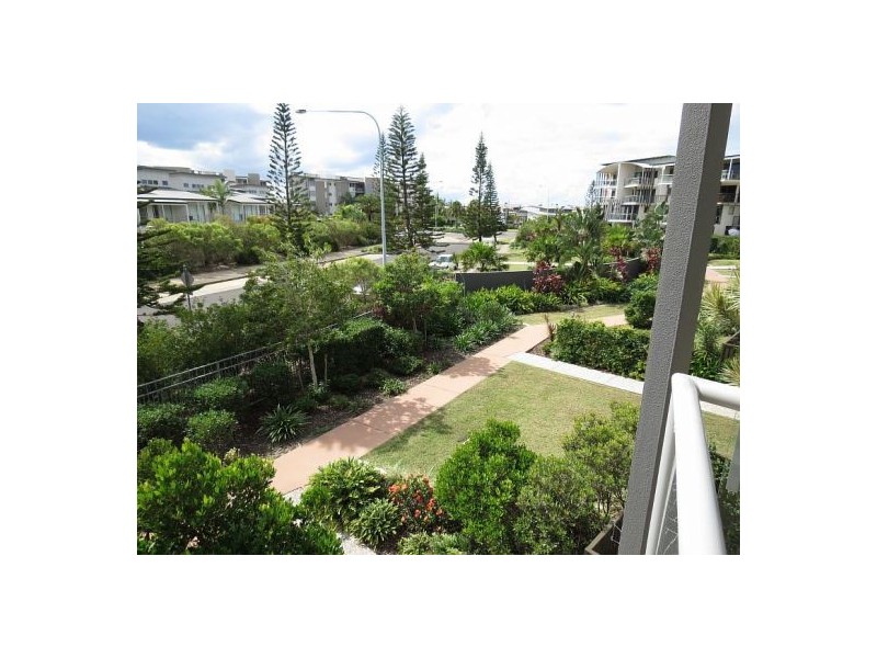 15/10 Grand Parade, Kawana Island QLD 4575