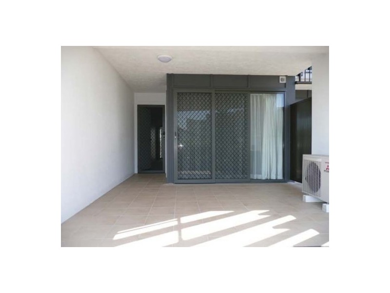 15/10 Grand Parade, Kawana Island QLD 4575