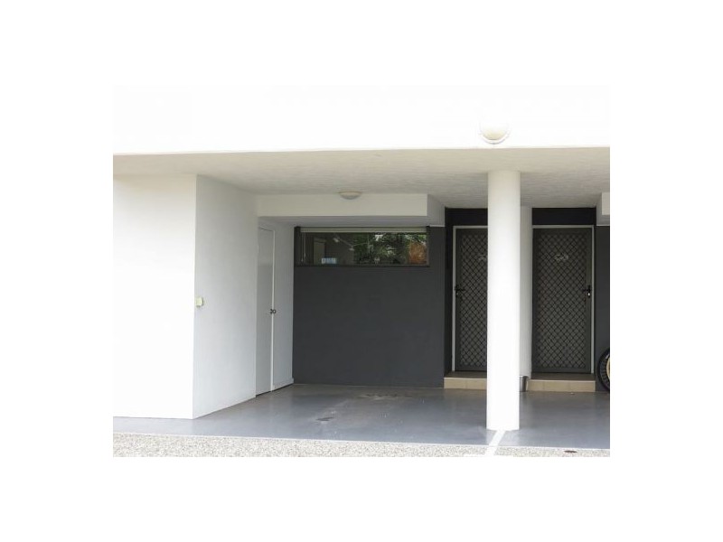 15/10 Grand Parade, Kawana Island QLD 4575