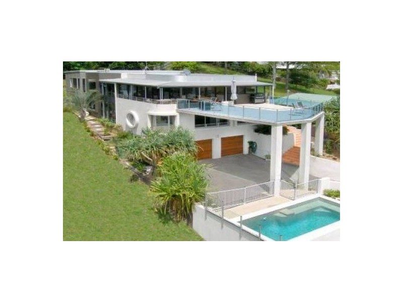 21 Yakola Pde, Alexandra Headland QLD 4572