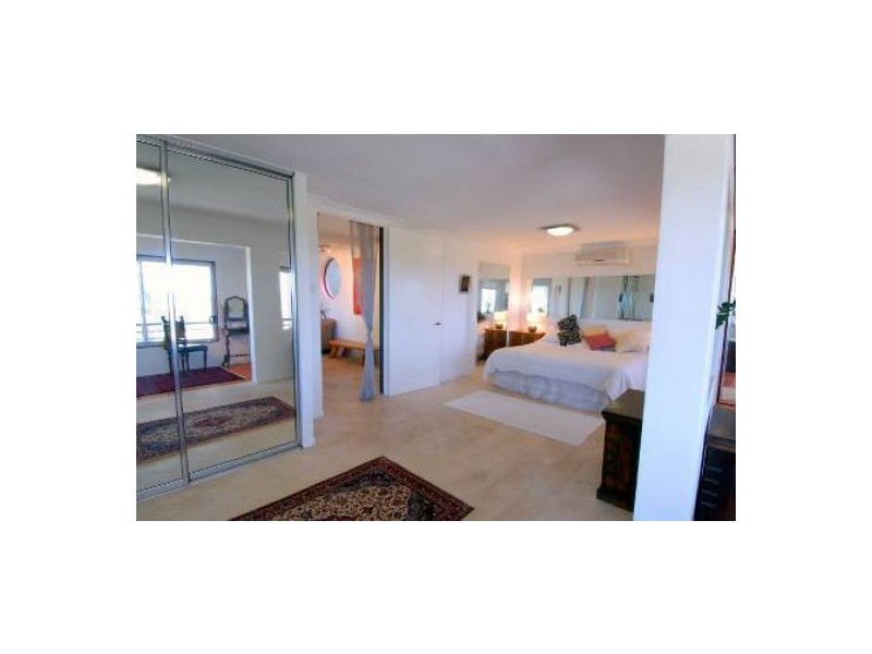 21 Yakola Pde, Alexandra Headland QLD 4572