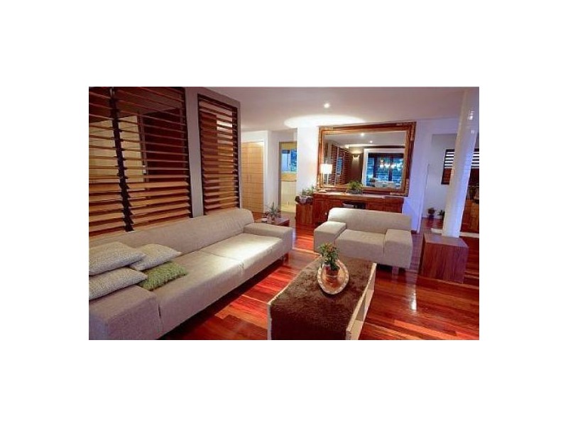21 Yakola Pde, Alexandra Headland QLD 4572