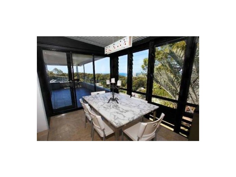 21 Yakola Pde, Alexandra Headland QLD 4572