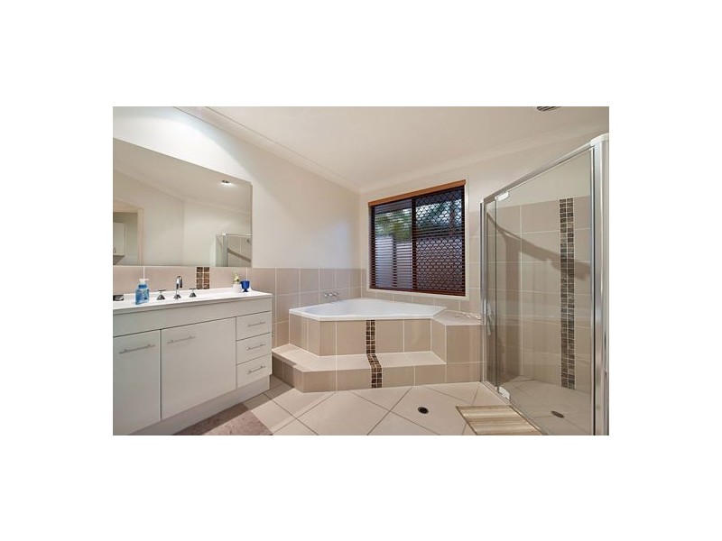 12 Flame Tree Court, Palmwoods QLD 4555