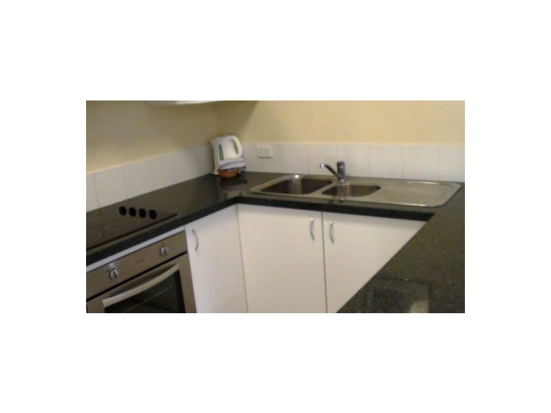 12 Robert Street, Noosaville QLD 4566