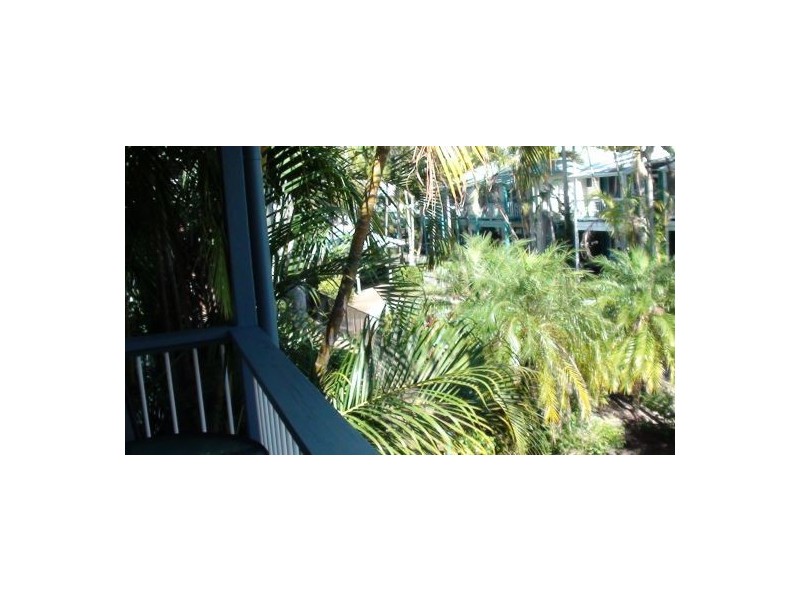 12 Robert Street, Noosaville QLD 4566