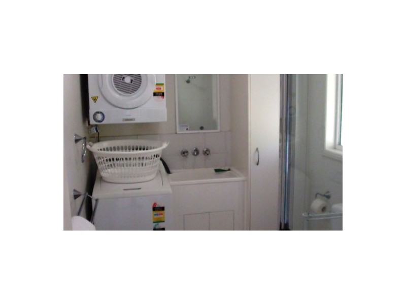 12 Robert Street, Noosaville QLD 4566