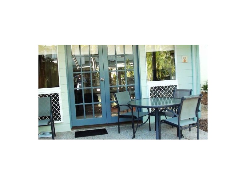 12 Robert Street, Noosaville QLD 4566