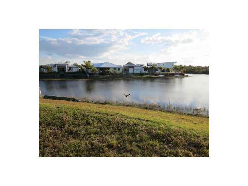 5 Ballinger Place, Pelican Waters QLD 4551