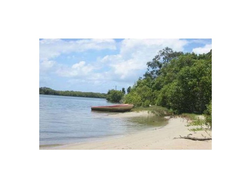 217 Broadwater Ave West, Maroochydore QLD 4558