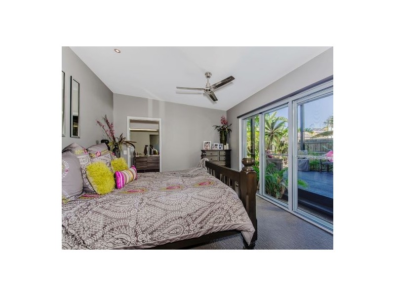 9 Magnetic Street, Kawana Island QLD 4575