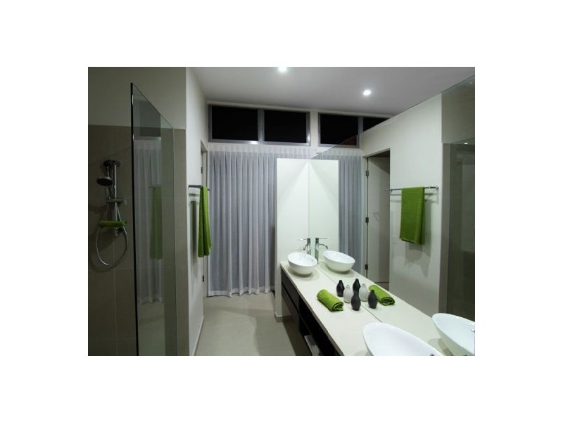 13 Sweep Court, Birtinya QLD 4575