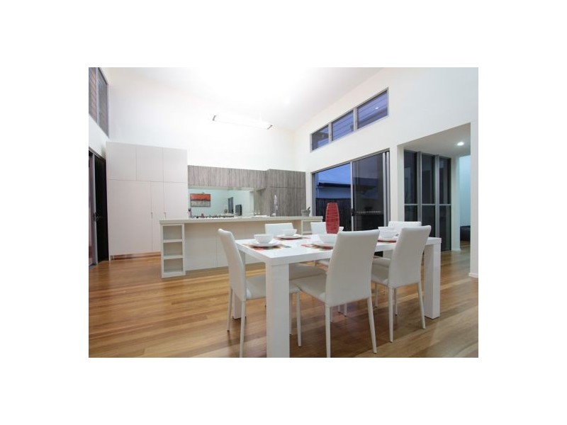 13 Sweep Court, Birtinya QLD 4575