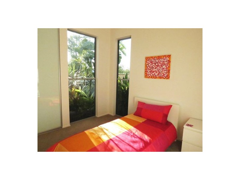 13 Sweep Court, Birtinya QLD 4575