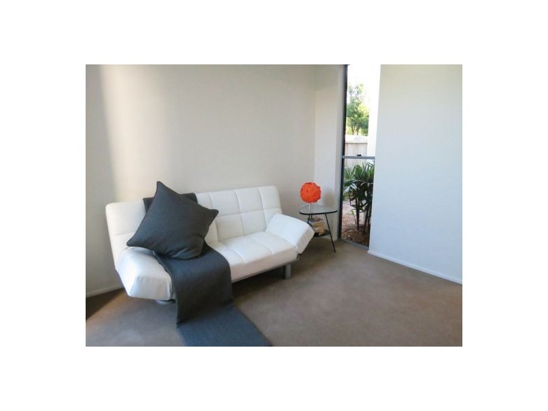 13 Sweep Court, Birtinya QLD 4575