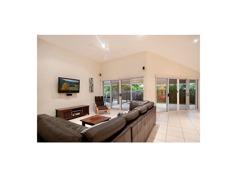 10 Flame Tree Court, Palmwoods QLD 4555